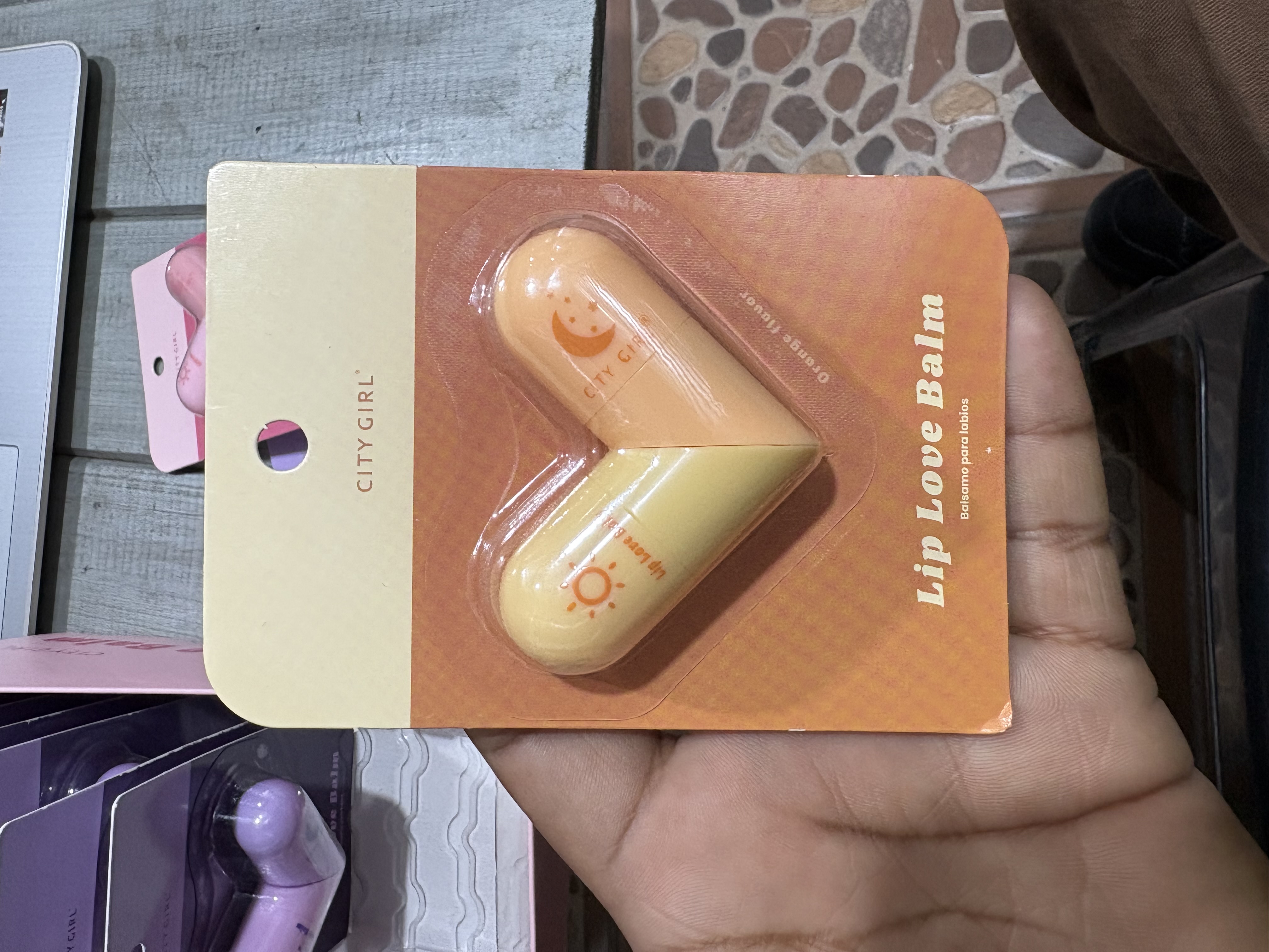 Bálsamo para labios - Lip love Balm 