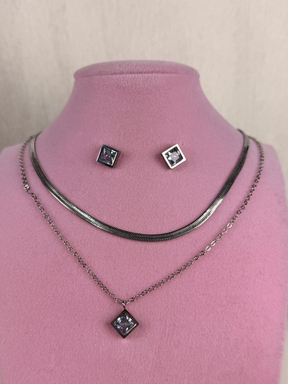 Set de aritos + Collar - Diamante cuadrado