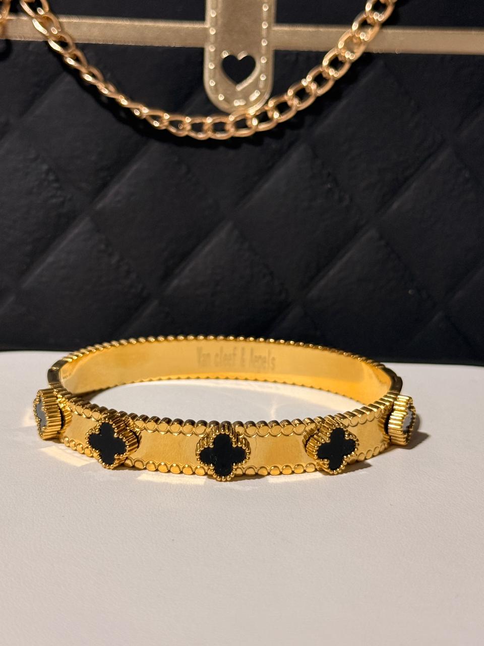 Pulsera Rigidas Dorados - Trebol negro  #1